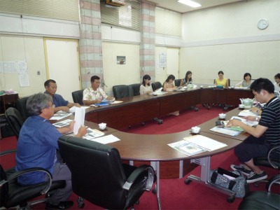 名護市役所にて基地問題についてレクチャー