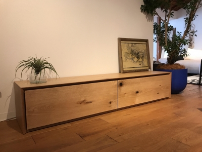 エッジが効いたTVボード | re-barrack