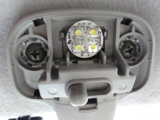スクラム室内灯LED装着
