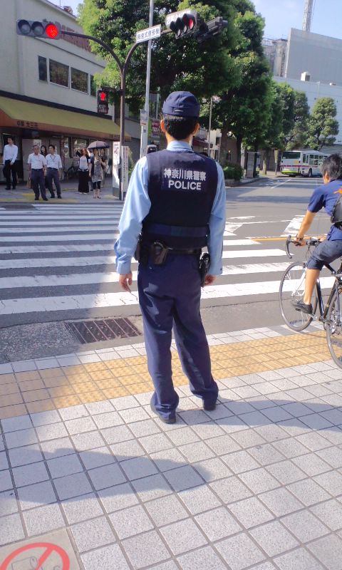 自衛官、消防、警察！おまえら不祥事おおいから、これ着て脂肪と