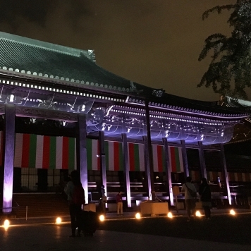 西本願寺ライトアップ