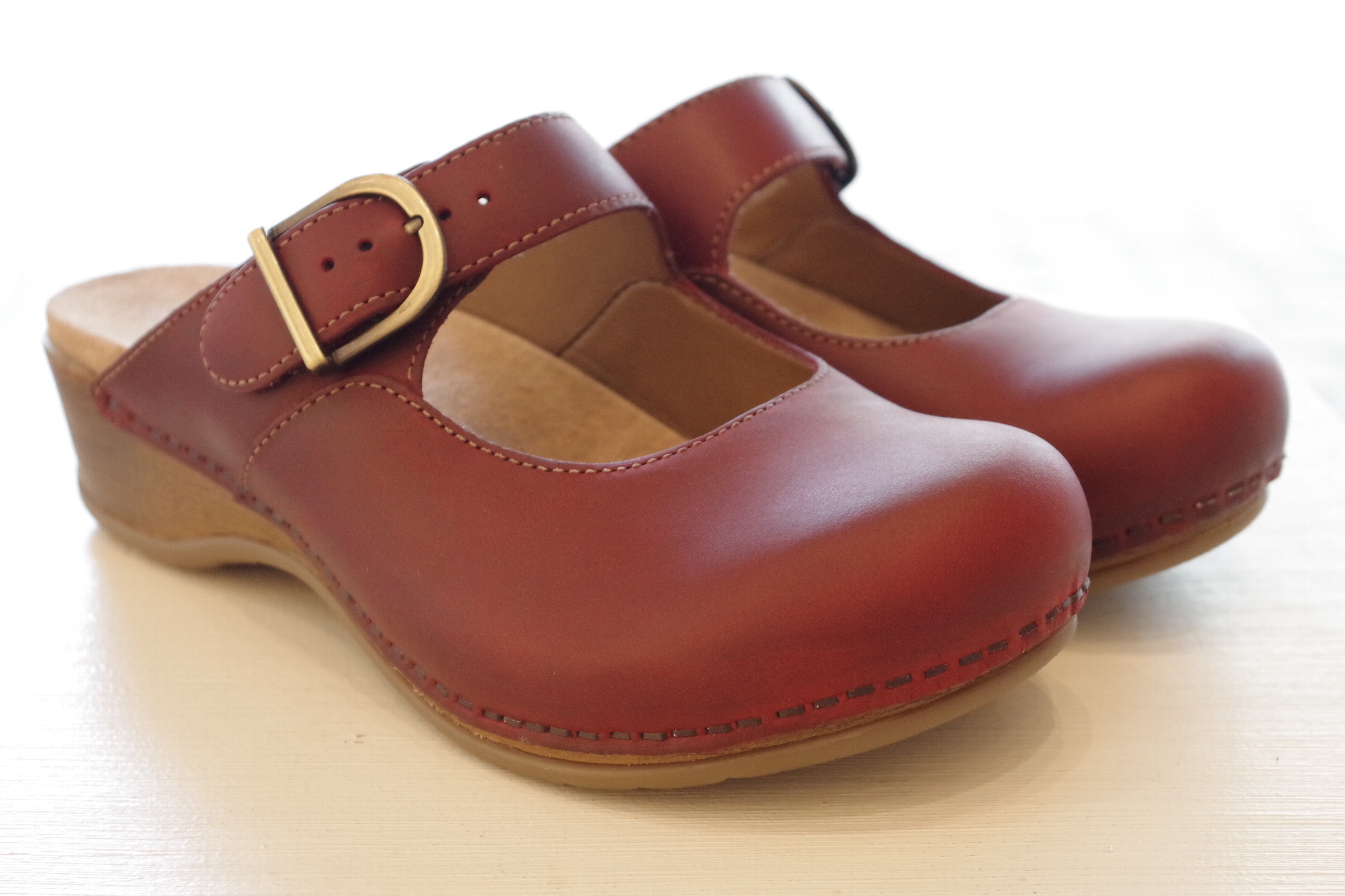 Dansko clearance martina red