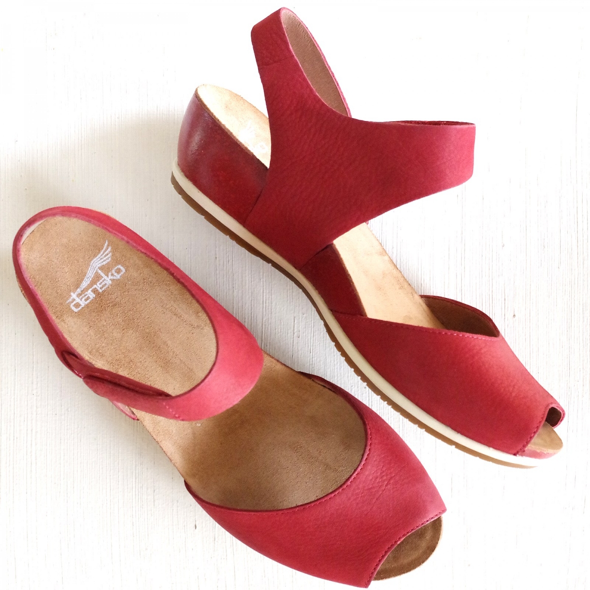 󥹥  Dansko Vera Red Nubuck