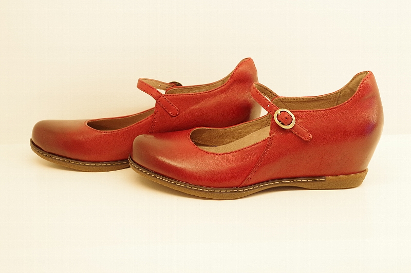 Loralie Red Burnished Nubuck.jpg