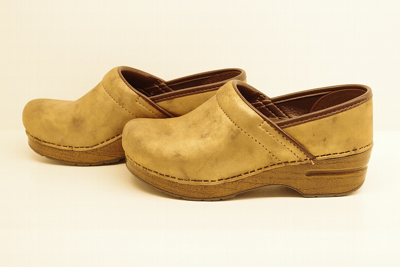 Dansko loralie shop saddle
