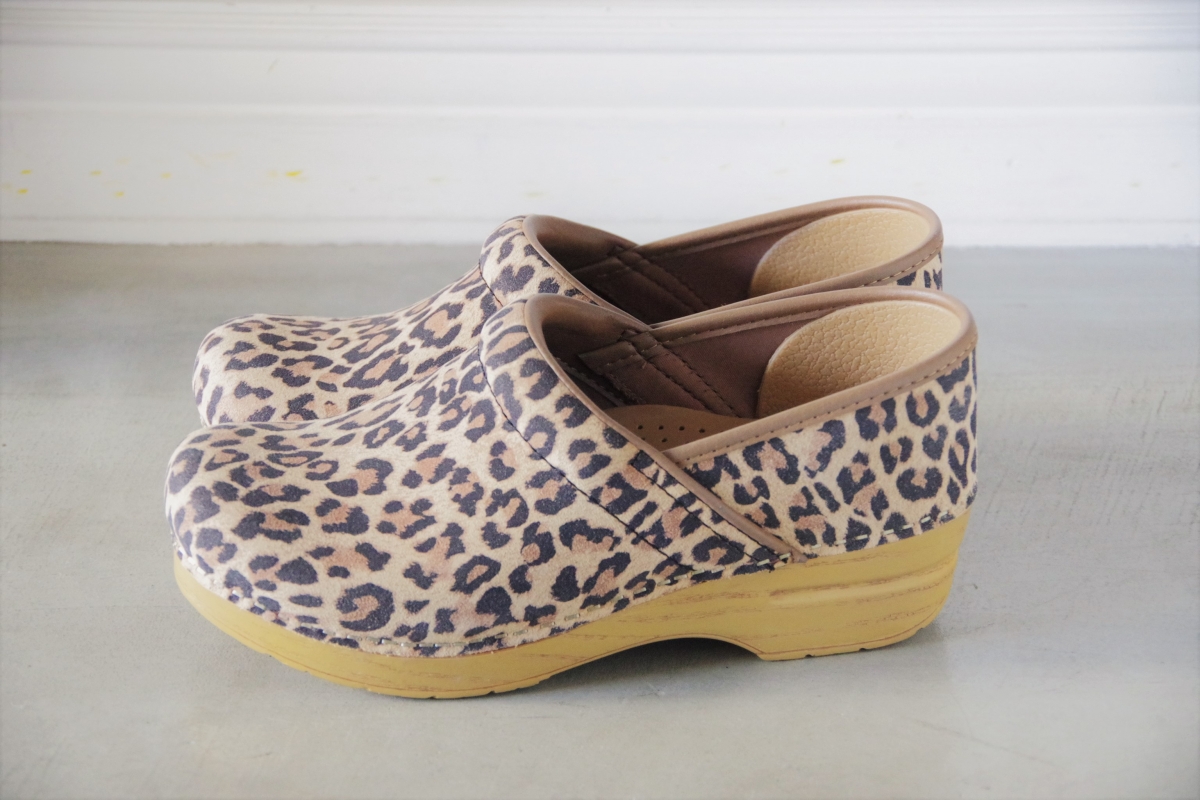 Professional Leopard Suede