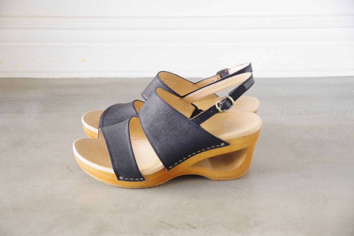 Tamia Black Textured Nubuck.JPG