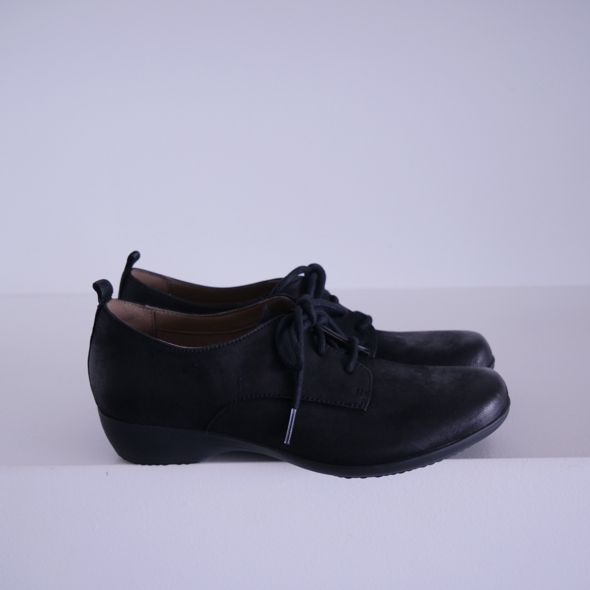 Finola Black Burnished Nubuck