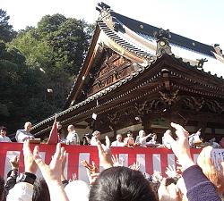 節分の豆まき