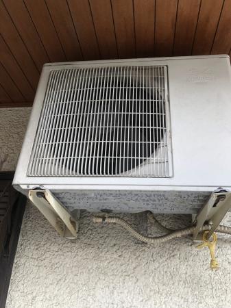 クーラー室外機