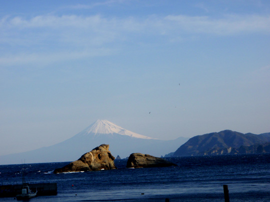 牛着岩と富士山