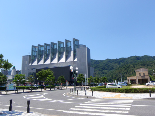 フェリーターミナル