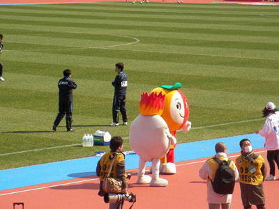 ピーカブー 開幕戦 川崎フロンターレ ふろん太 燃えてる 花 レア