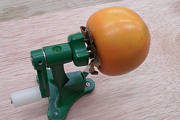 干し柿作りに！柿皮むき器 | 季節のおすすめ商品 | ホームセンターゆうきち