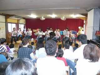 保育園依頼演奏風景