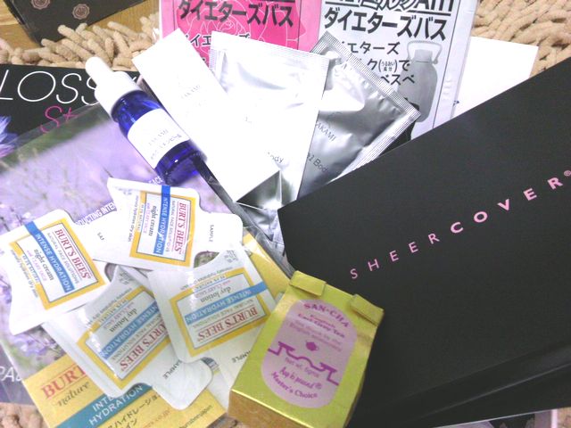 グロッシーボックス,glossybox,12月,グロッシーボックス.JPG.glossy box .glossy box japan.glossy box 口コミ.glossy box ブログ.グロッシーボックス.prunusbox.有料サンプル.glossy box ブログ
