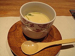 まずは茶碗蒸し