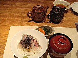 醤油だれか胡麻だれで頂きます