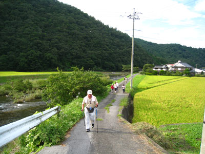 平成26年8月30日(土)三次市川西コミュニティセンターにて「夕涼みウォーキング」