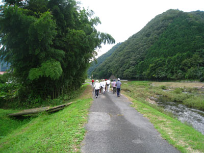 平成26年8月30日(土)三次市川西コミュニティセンターにて「夕涼みウォーキング」