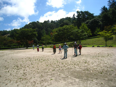 平成26年9月7日(日)広島市森林公園にて「ノルディック・ウォーク教室」