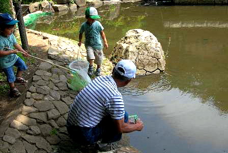 父と子のふれ合い