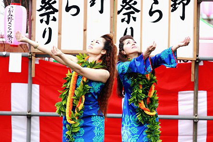 南国の風誘うフラダンス