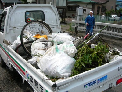 沢山のゴミの山