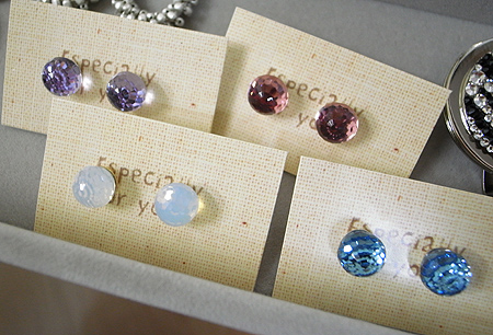 ピアス