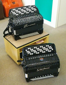 新しい楽器がやってきた♪ | ENSEMBLE Blog