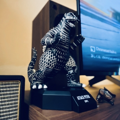GODZILLA MUSEUM: Attack Peter – Mondo