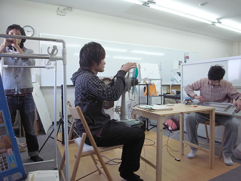 身のまわりのモノで奏でる音楽のリハーサル
