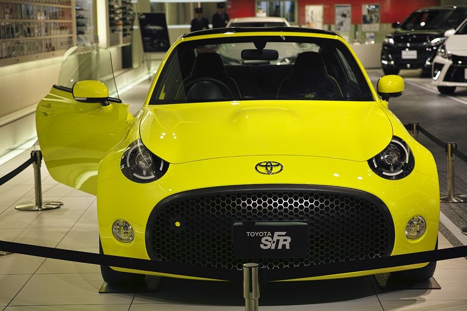 トヨタ S-FR