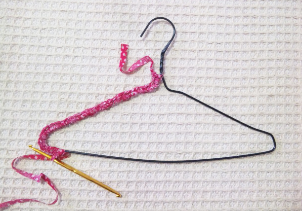 １時間で出来る 布編みで針金ハンガーのリメイク 図解編み方付き Pleasant Time For Woman 浅く広く 短く 簡単に生活の知恵