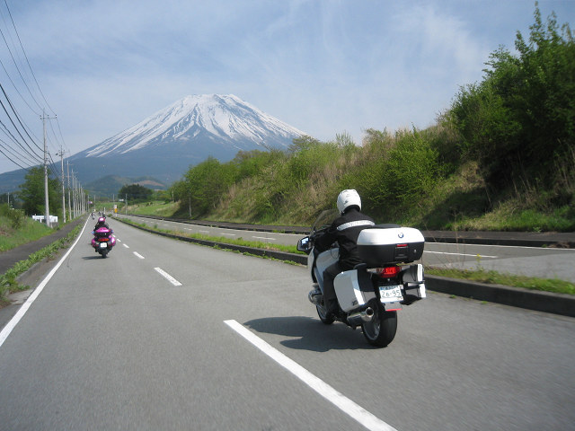 富士山バックに