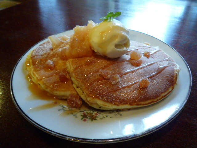 りんごキャラメルホットケーキ