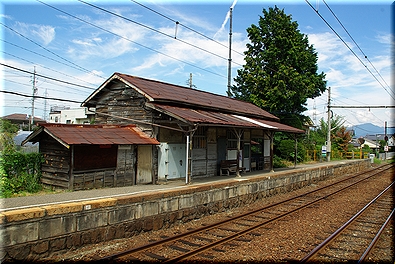森口駅 構内