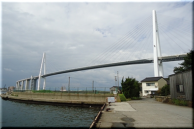 新湊大橋
