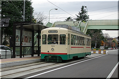 大学前駅