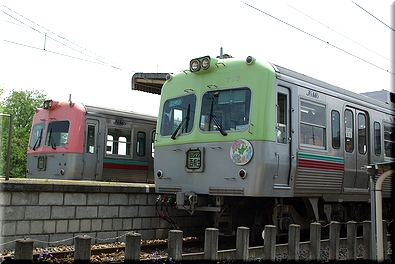 上毛電鉄 心臓血管センター駅 列車交換