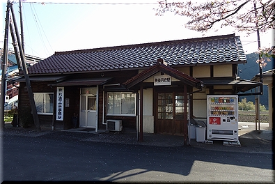 美並苅安駅