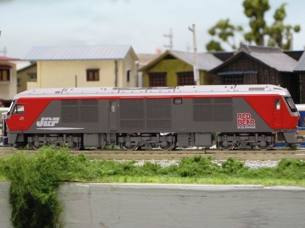 Nゲージ鉄道模型】KATO DF200-50番台入線 北の大地の赤い熊登場 Nゲージ鉄道模型】KATO DF200-50番台入線 北の大地の赤い熊登場