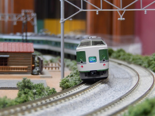 Nゲージ鉄道模型】TOMIX 183・189系（N101編成・あさま色）6両セット ...