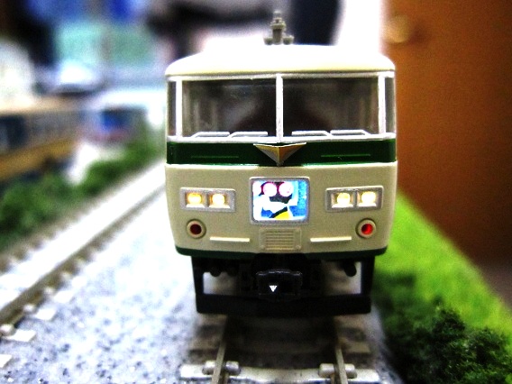 KATO 185系LED化完了とちょいと色差し（＾＾ゞ | 鉄道に萌え