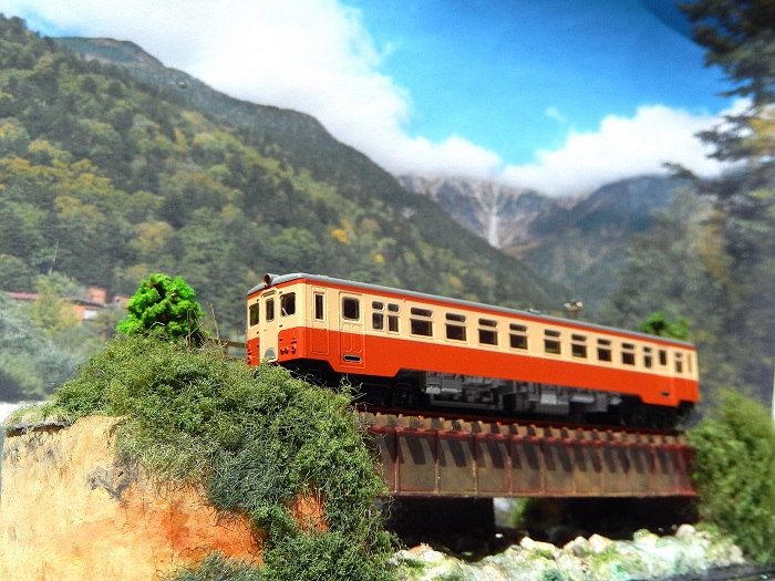 Nゲージ鉄道模型】せっかく天気が良いので屋外でダイソー