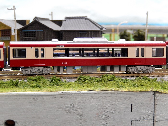 【Nゲージ鉄道模型】KATO京急2100形基本+増結8両入線！マイクロエースの2100形と比較してみました(^^ゞ | 鉄道に萌え