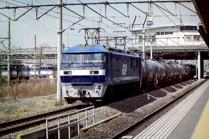 懐かし撮り鉄】2000年（平成12年）4月新川崎駅での罐達のスナップ写真