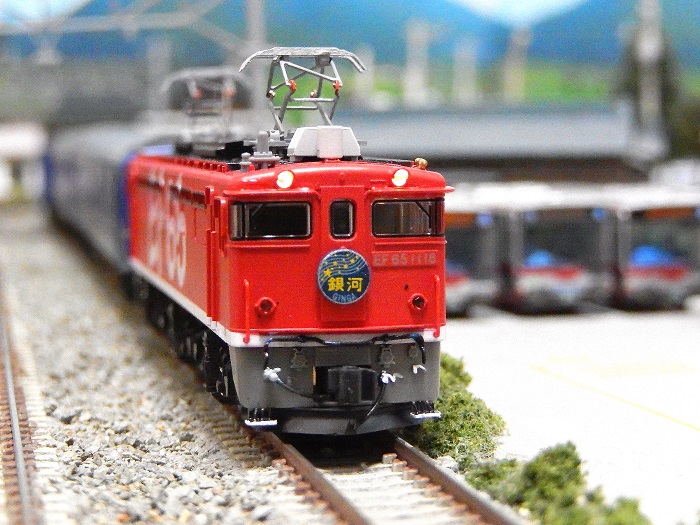 Nゲージ鉄道模型】KATOEF65-1118寝台急行「銀河」HM付牽引！夢を