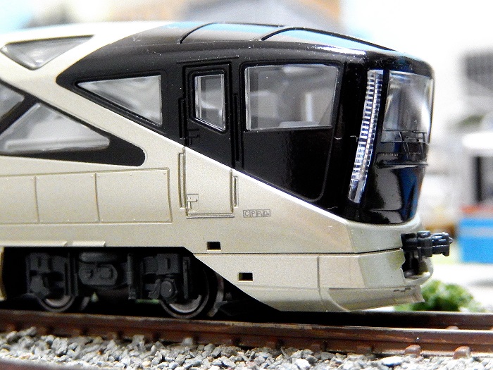 Nゲージ鉄道模型】KATO 四季島 E001形〈TRAIN SUITE 四季島