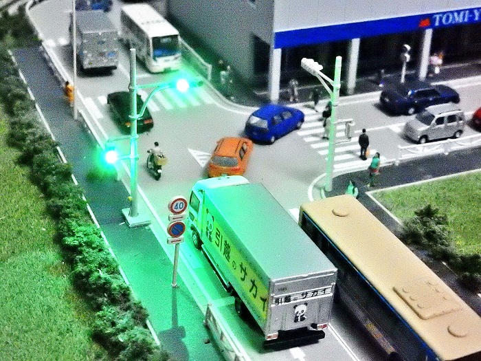 【2022正規激安】 鉄道模型Nゲージジオラマレイアウト 信号機でリアルさアップ Nゲージ交通信号機 青 緑 LED光るだけシリーズ learnrealjapanese.com